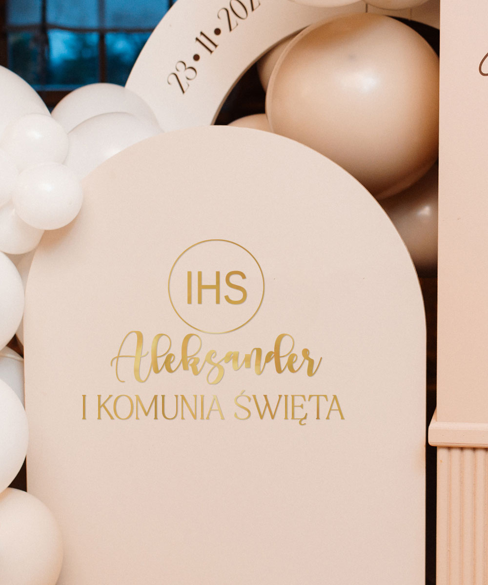 Złota naklejka na ściankę balonową Komunia Święta z imieniem IHS
