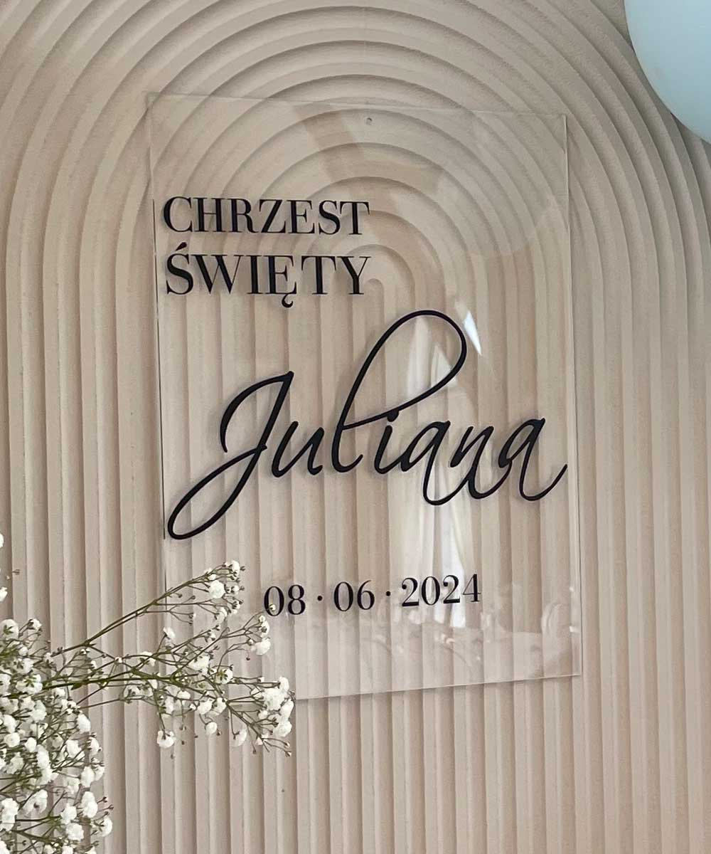Stylowa tabliczka przeźroczysta na chrzest z imieniem dziecka i datą